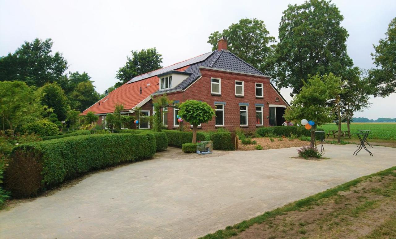 Slaaphuisjes Op Wielen Buitenwedde Westerwolde エクステリア 写真